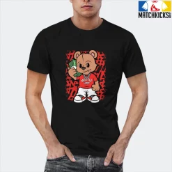 T-Shirt - Nike Dunk Low EMB NBA 75th Anniversary Chicago - Sneaker-Matching T-Shirt (HUSTLE HARD BEAR) -Nike Dunk shop online mockupGenerator 4087