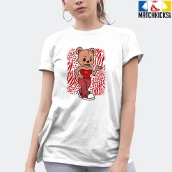 T-Shirt - Nike Dunk Low University Red (2020) - Sneaker-Matching T-Shirt (Match Kicks Sexy Bear) -Nike Dunk shop online mockupGenerator 4913