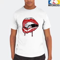 T-Shirt - Nike Dunk Low University Red (2020) - Sneaker-Matching T-Shirt (Kiss Of Death) -Nike Dunk shop online mockupGenerator 5369