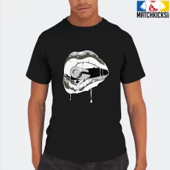T-Shirt - Nike Dunk Low SE GS Sail Multi-Camo - Sneaker-Matching T-Shirt (Kiss Of Death) 17 T-Shirt - Nike Dunk Low SE GS Sail Multi-Camo - Sneaker-Matching T-Shirt (Kiss Of Death) -Nike Dunk shop online mockupGenerator 8439
